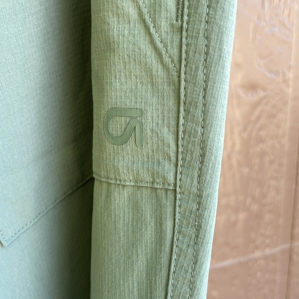 GapFit Pants - Picture 3 of 8